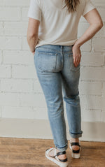 WHITLEY MEDIUM WASHED MID RISE SLIM STRAIGHT JEANS