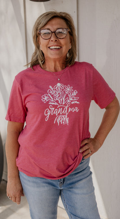 GRANDMA WITH FLOWER BOUQUET GRAPHIC TEE