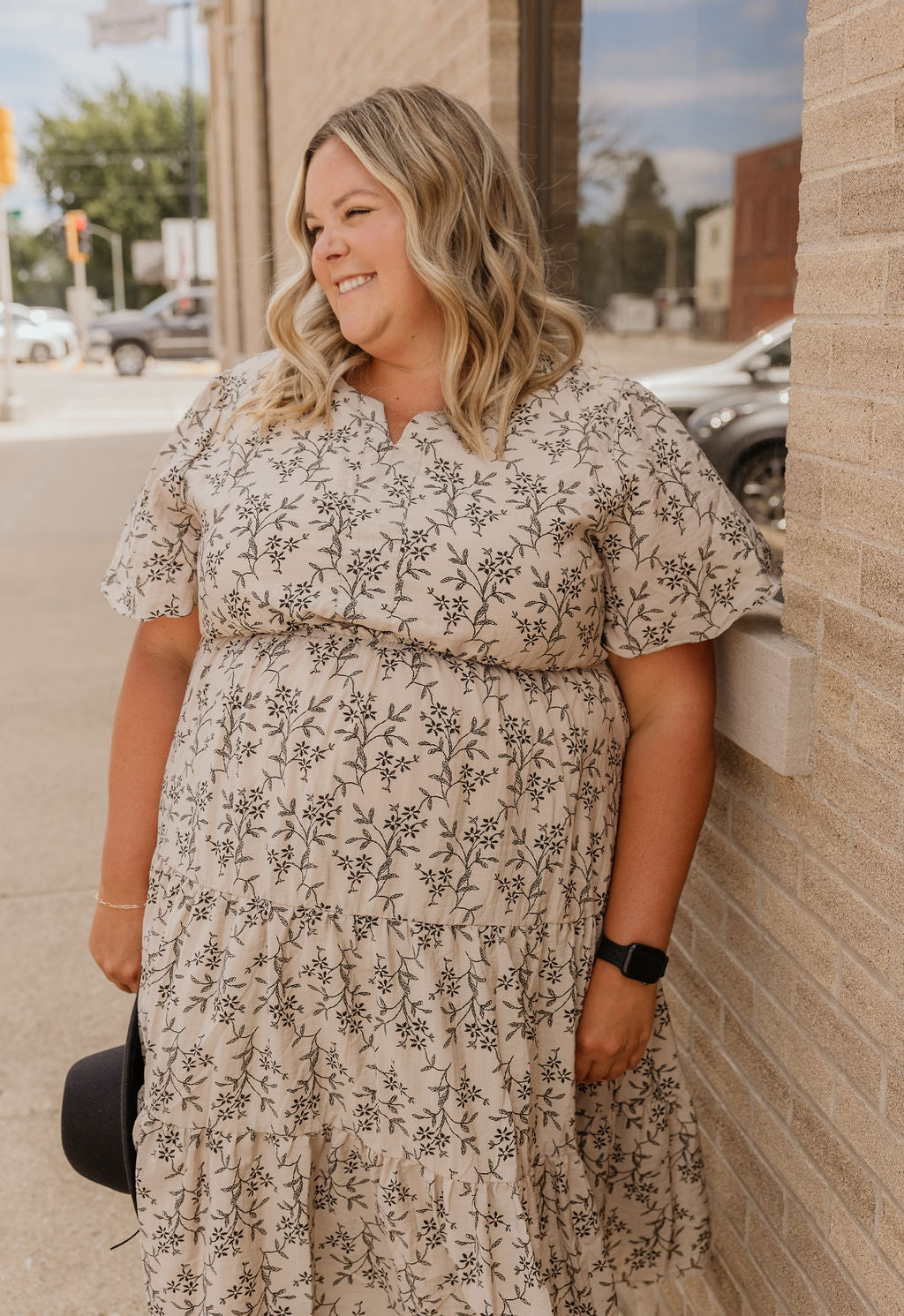 KANSAS REG/CURVY TAUPE FLORAL MIDI DRESS