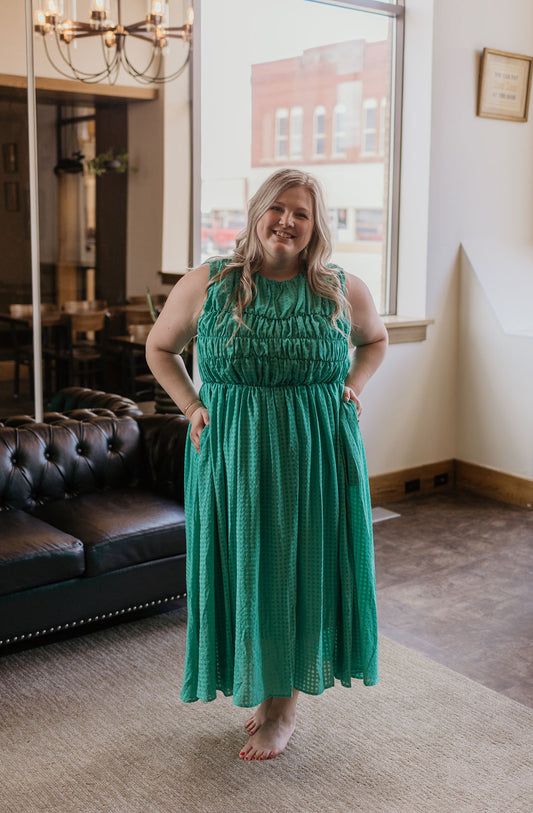 MASYN CURVY GREEN TEXTURED MIDI DRESS