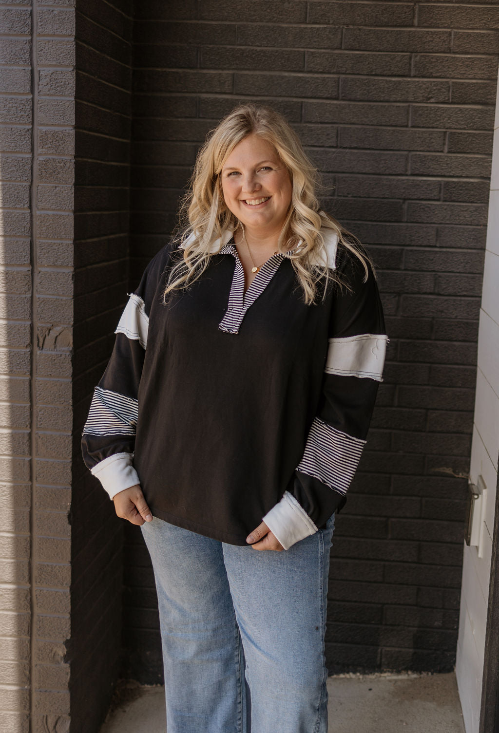 LISSA CURVY COLORBLOCK SWEATSHIRT