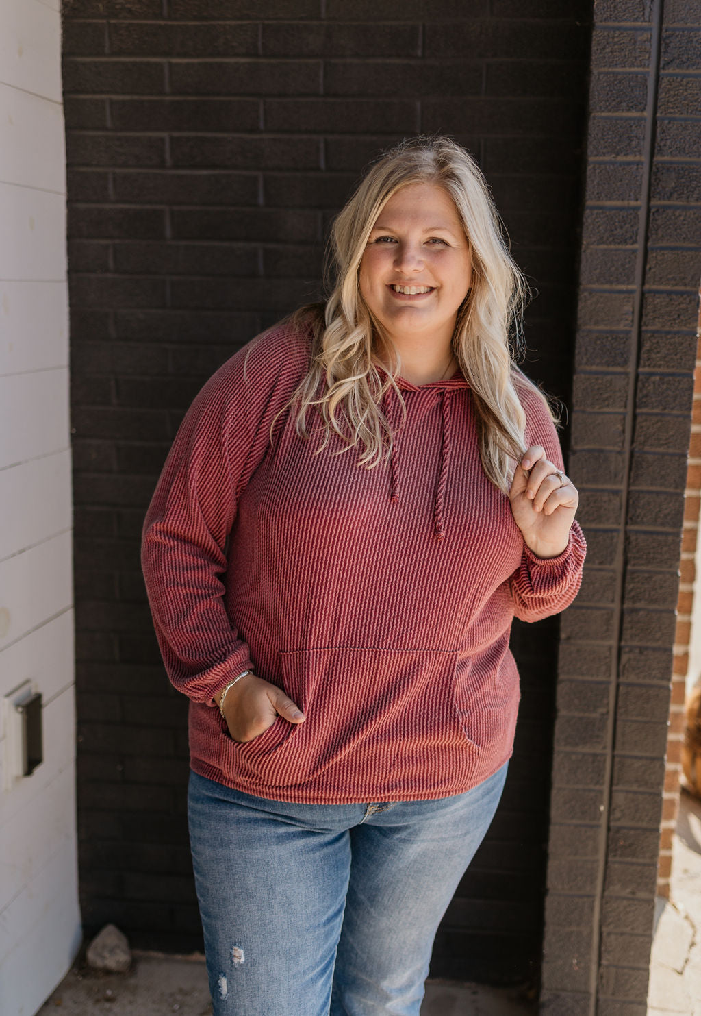 URBAN CURVY RIBBED HOODED TOP 2 COLORS