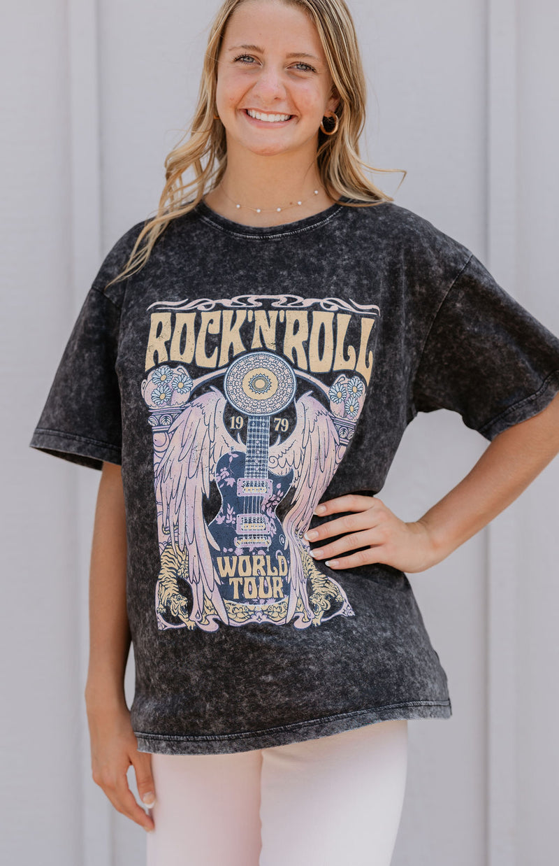 ROCK & ROLL WORLD TOUR OVERSIZED GRAPHIC TEE BY IVY & CO