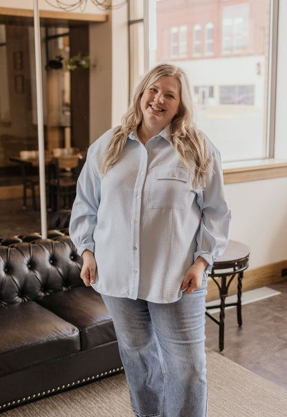 GABY CURVY LIGHT BLUE TEXTURED BUTTON DOWN TOP