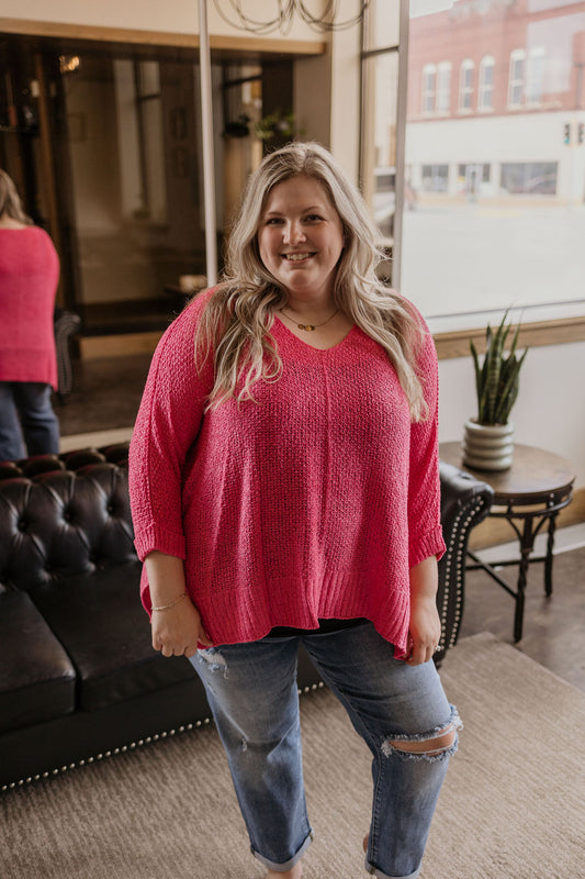 SHAYLEE CURVY KNITTED PINK SWEATER