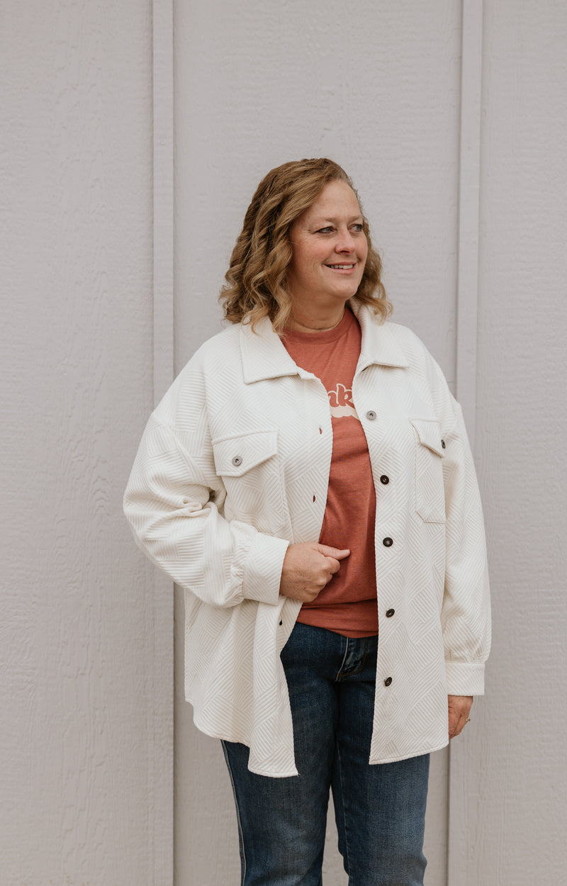 LYDIA CURVY QUILTED IVORY JACKET