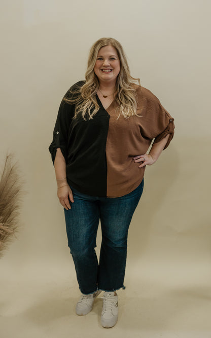 RYANN CURVY COLORBLOCK BLOUSE