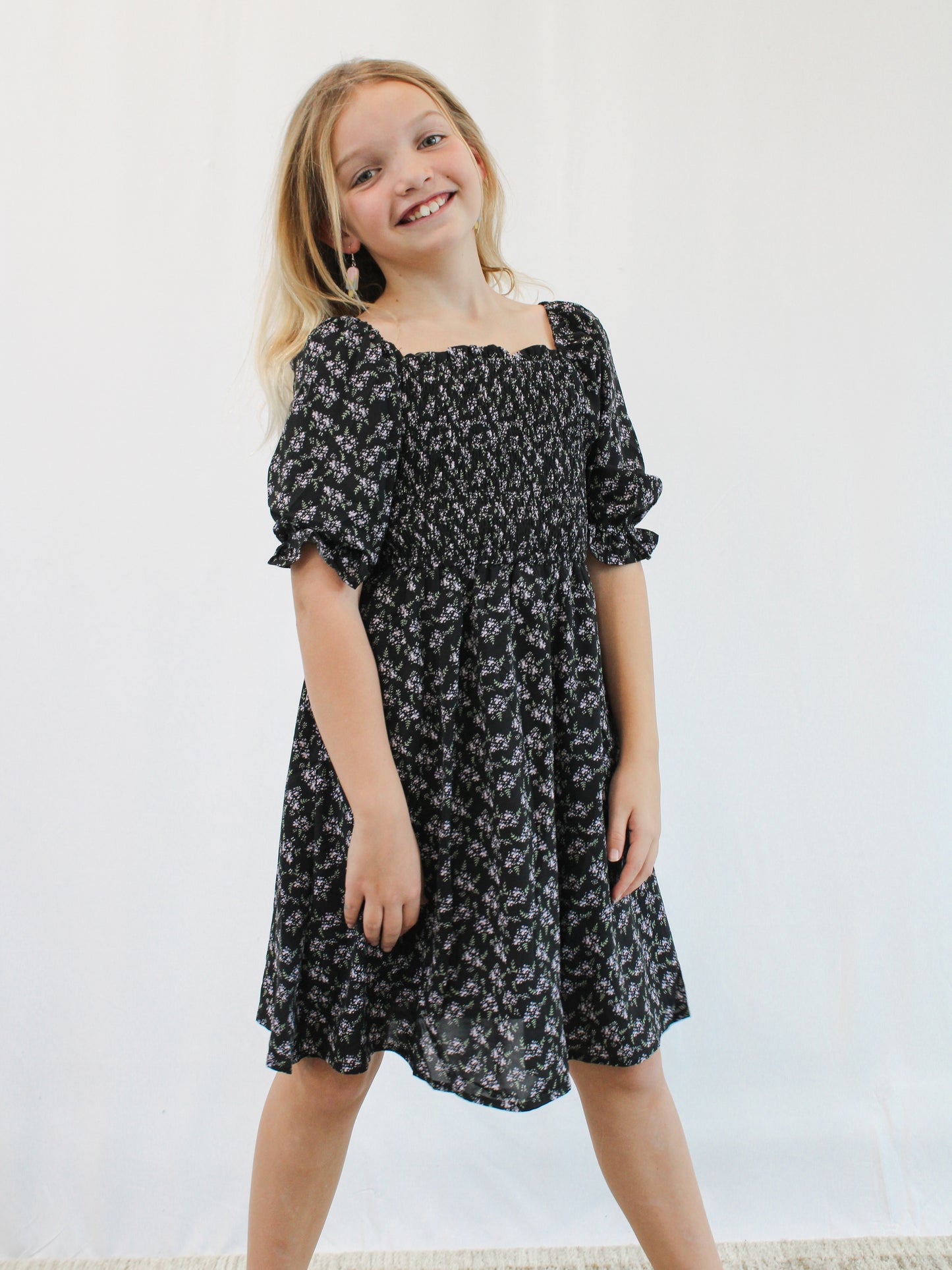 VERO GIRLS SMOCKED DRESS