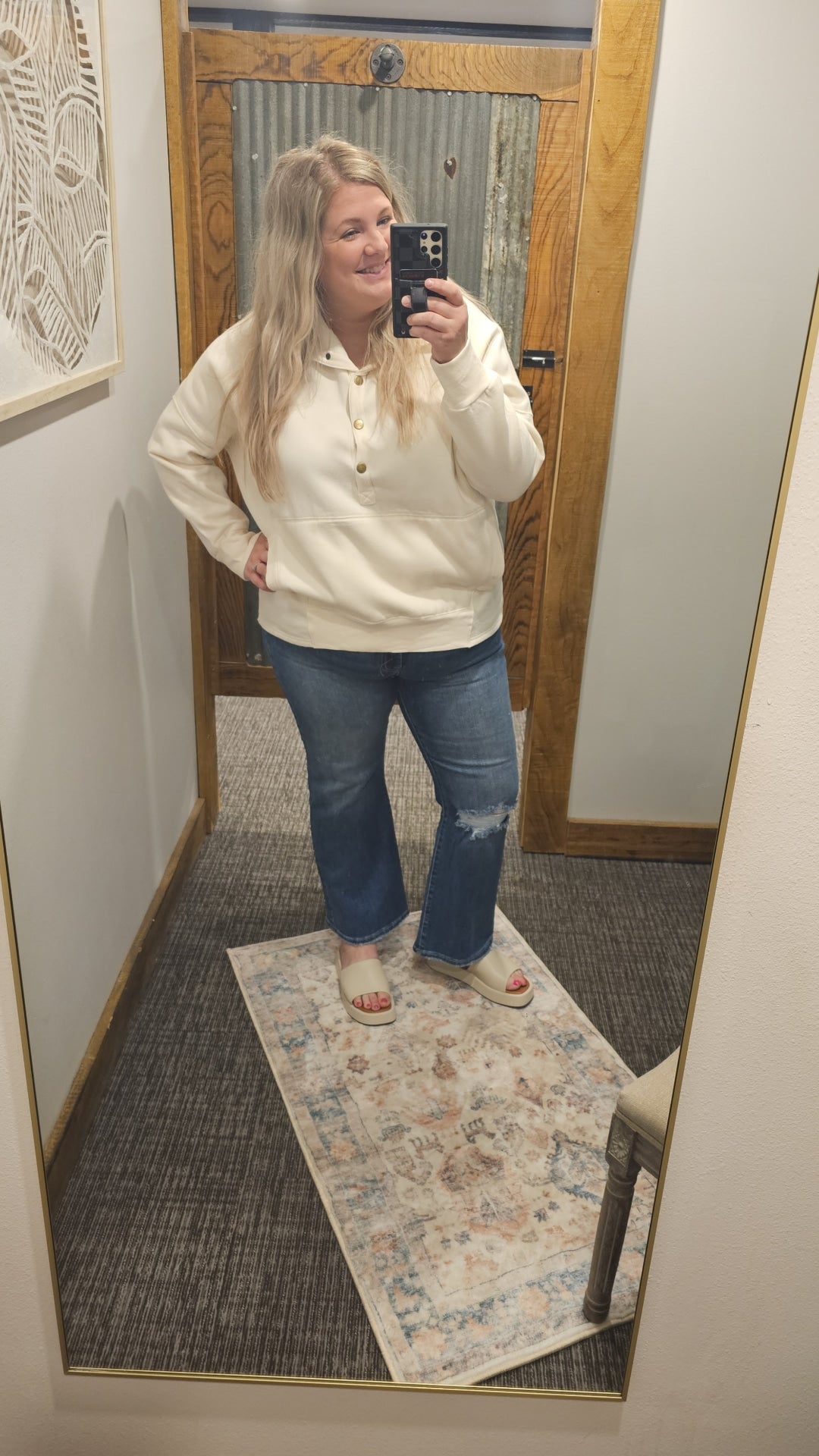 PAULA CURVY 1/4 BUTTON SWEATSHIRT 2 COLOR OPTIONS