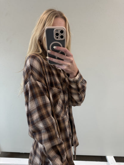 JAGGER OVERSIZED FLANNEL BUTTON DOWN