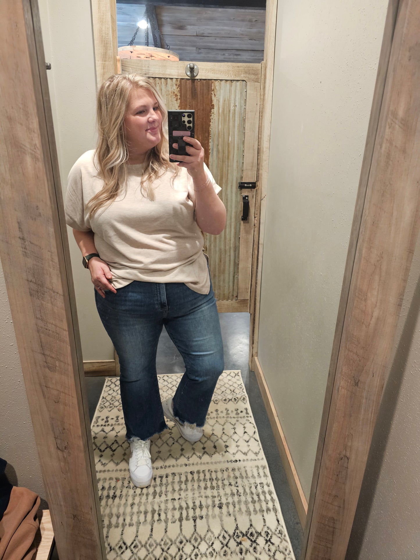 MAKAYLA CURVY MEDIUM WASHED JEANS