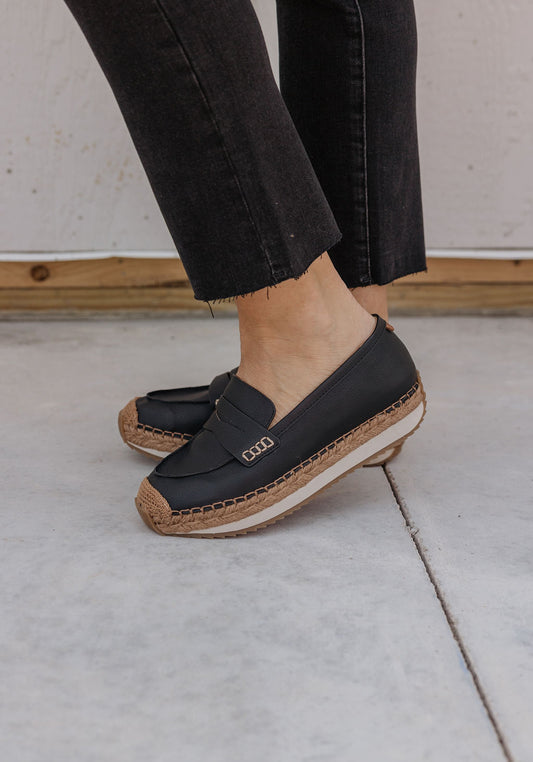 LORALIE BLACK SLIP ON LOAFER