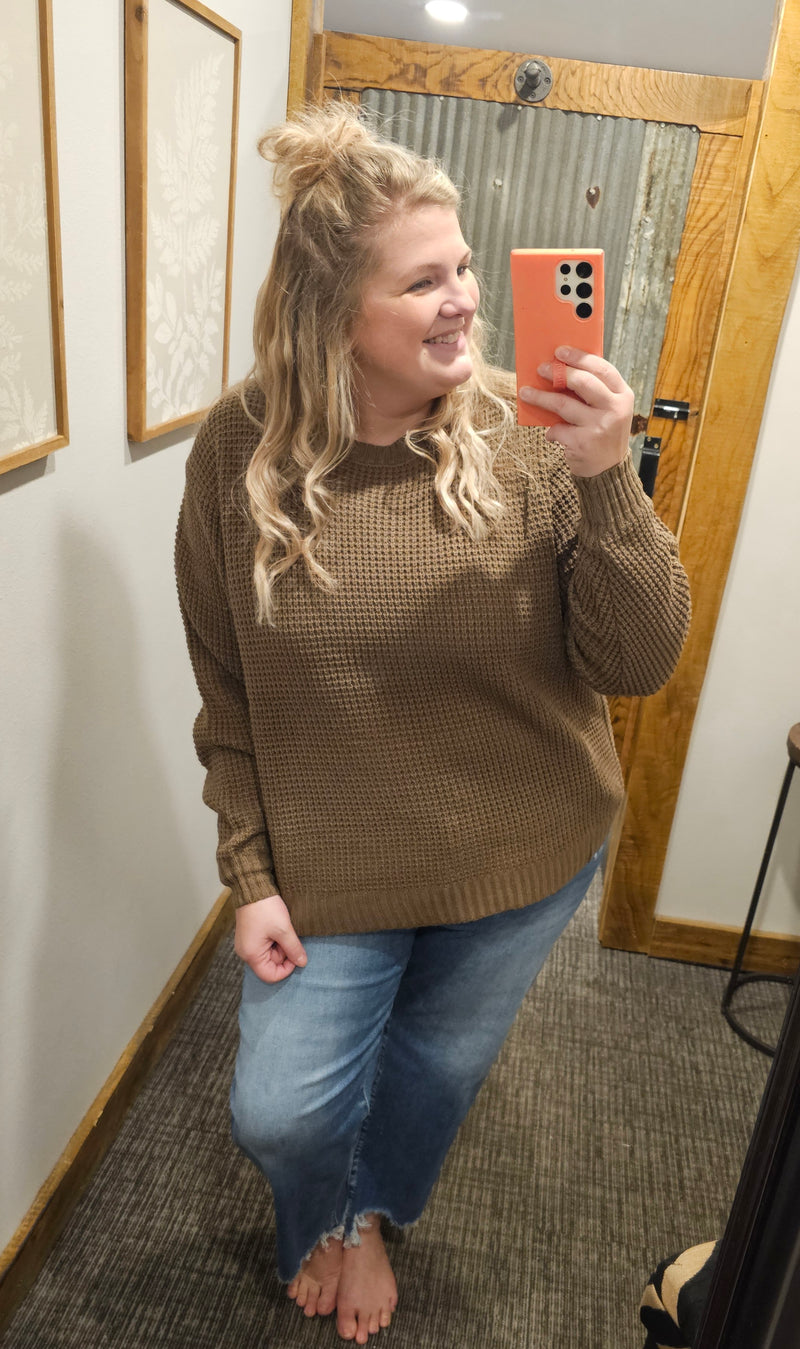 INDIE CURVY KNITTED SWEATER 3 COLOR OPTIONS