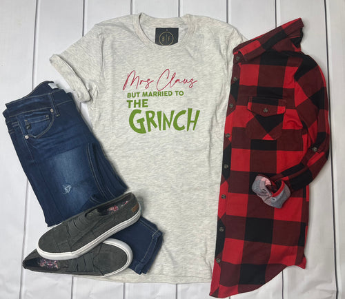MRS. CLAUS BUT MARRIED TO THE GRINCH GRAPHIC TEE