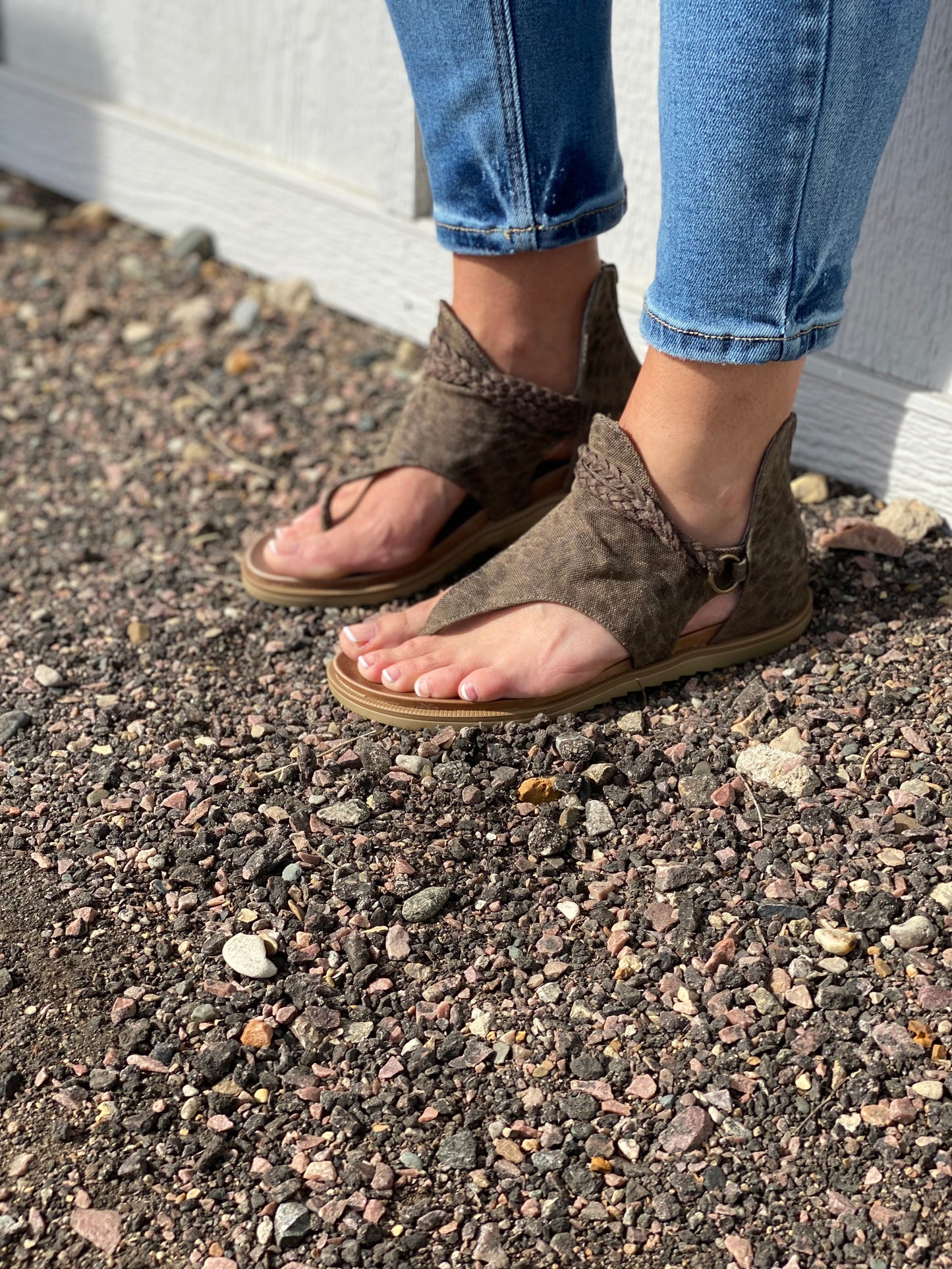 SARIAH CANVAS SANDAL