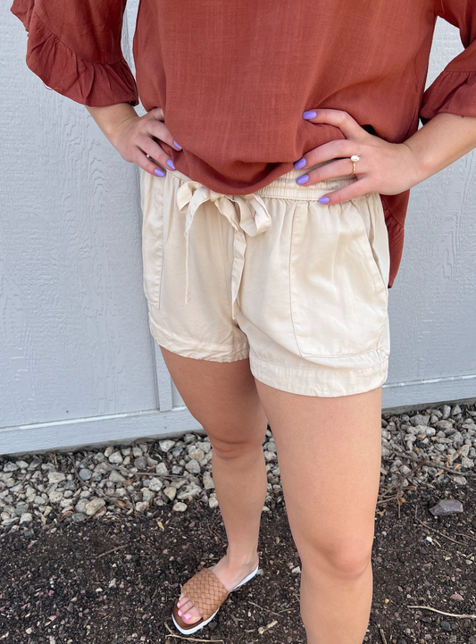 JESTINA LINEN SHORTS 2 COLOR OPTIONS