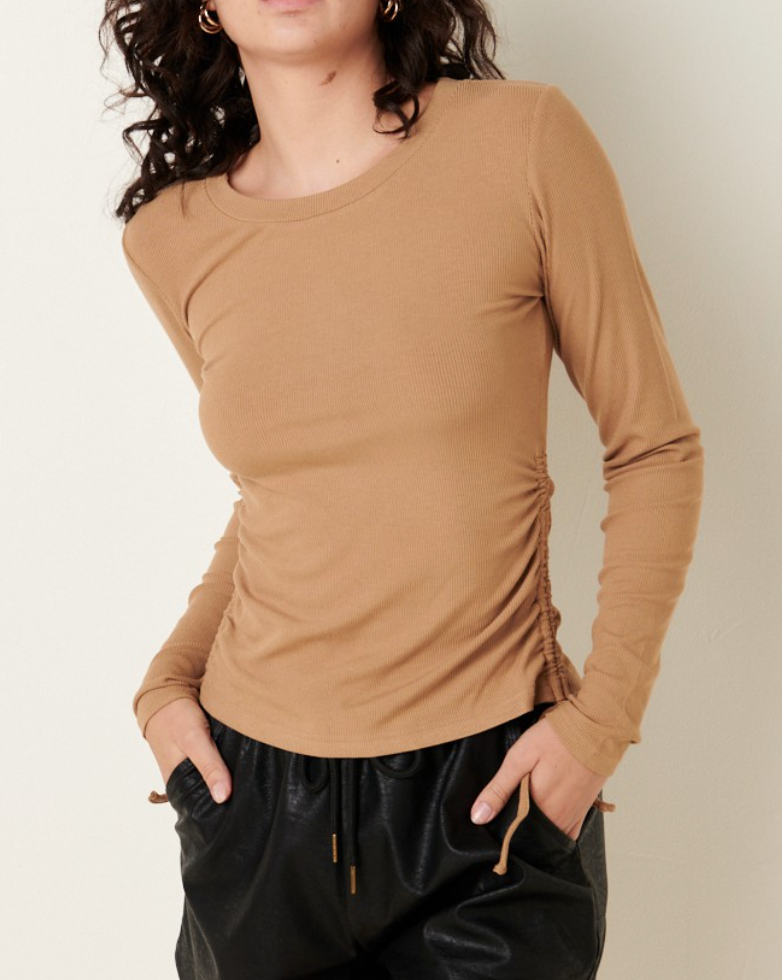 SHAELA RIBBED CINCH SIDE LONG SLEEVE TOP