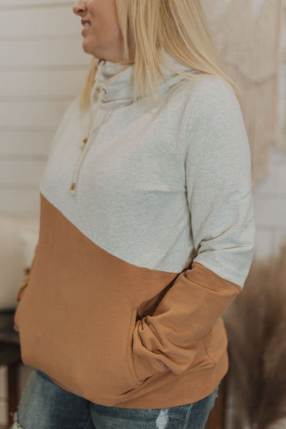 HOLLY SINGLE HOODED CAMEL AND OATMEAL SWEATSHIRT